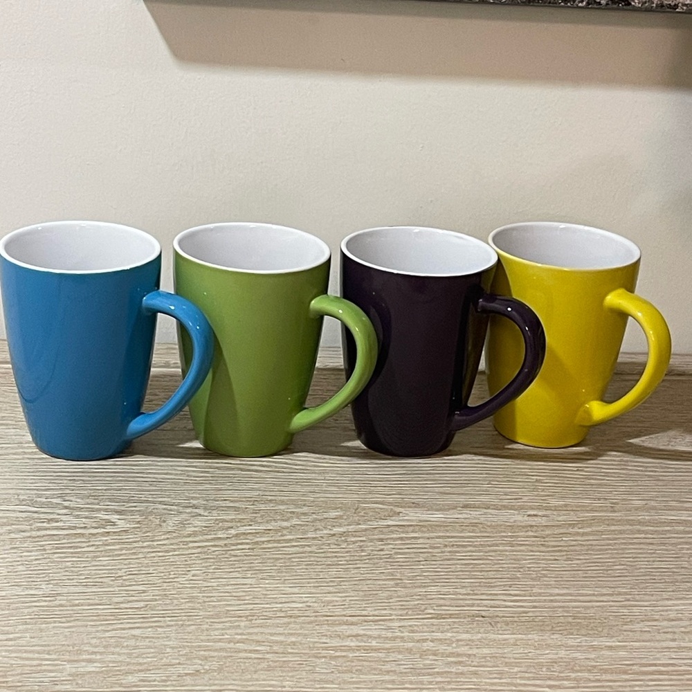 4 Tea Or Coffee Cups